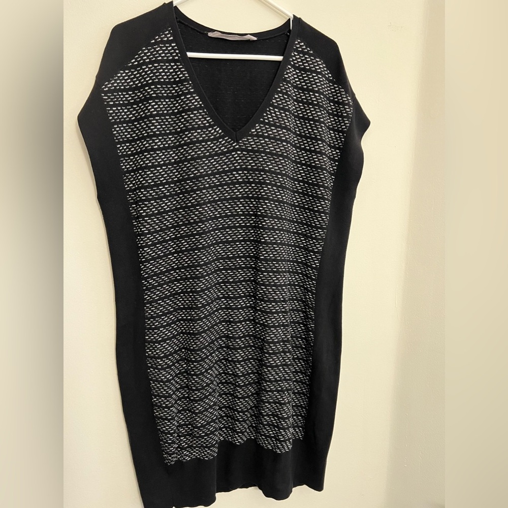 Athleta navy and white sweater dress
